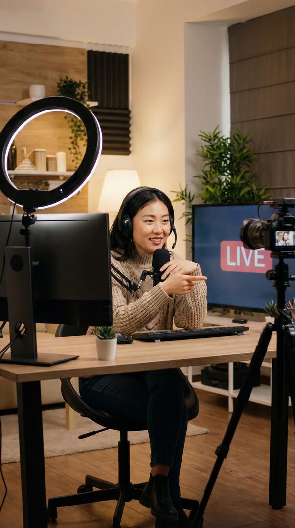 草莓视频社区美图